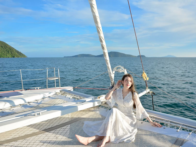 Private Catamaran to Coral Island