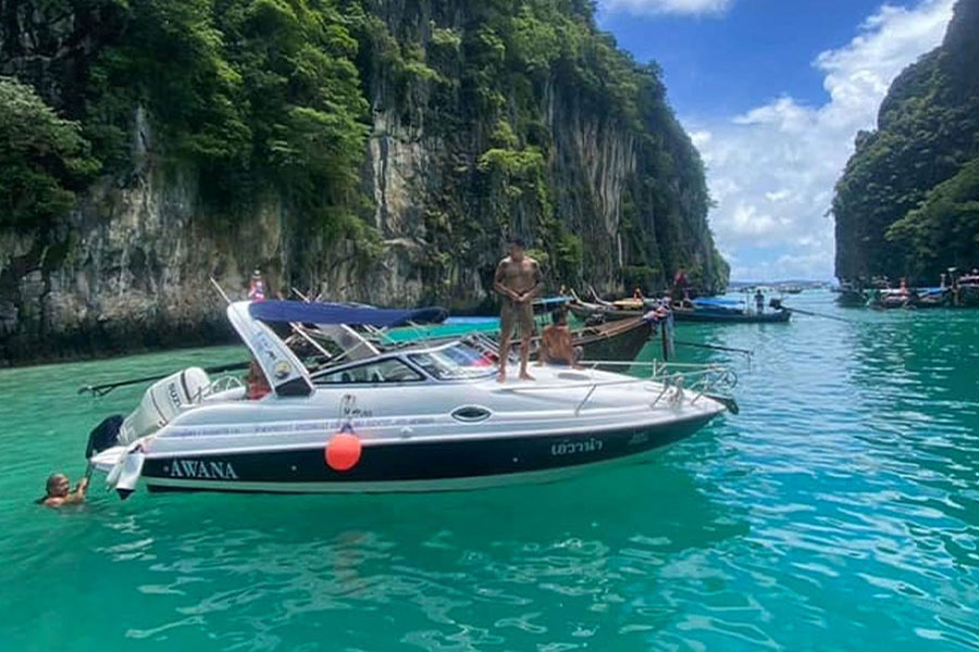 Private VIP Speed Boat Charter Max 3 Persons