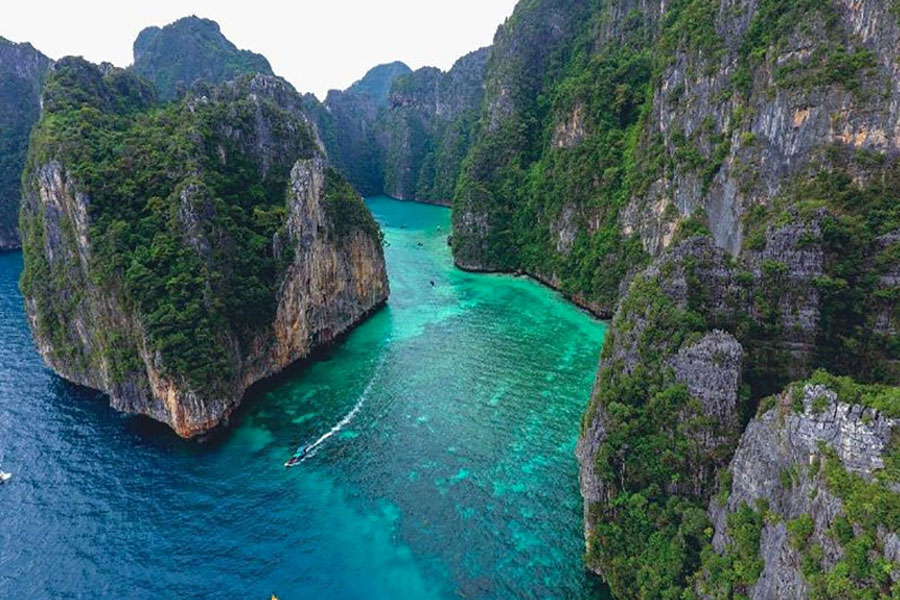 Private VIP Speed Boat Charter Max 3 Persons